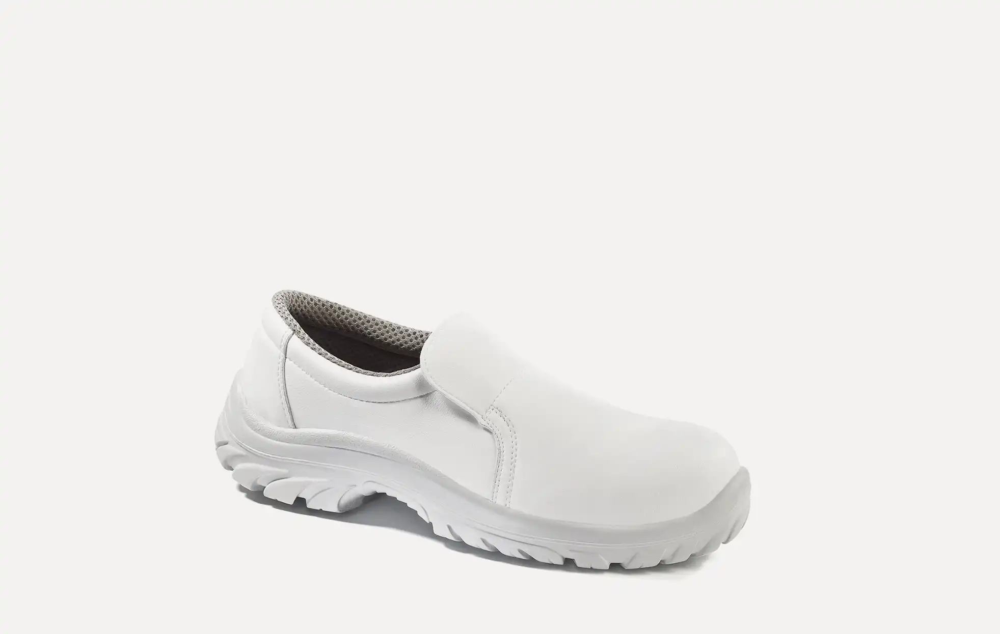 BALTIX Scarpa antinfortunistica Bassa color bianco per ambienti sterili su sfondo bianco